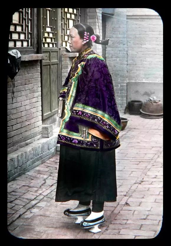 强势曼联!本赛季直指英超冠军 联赛保持10轮不败‘JDB电子游戏官网’(图1) JDB电子试玩网页版