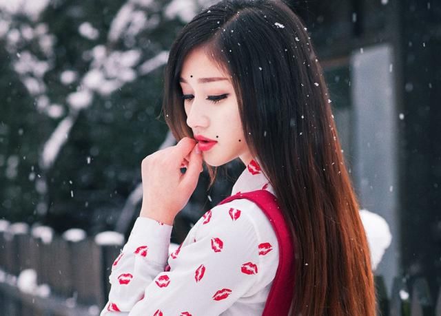 JDB电子游戏官网-扼腕叹息!德布劳内神级外脚背传球 热苏斯无情吐饼(图1) JDB电子游戏官网